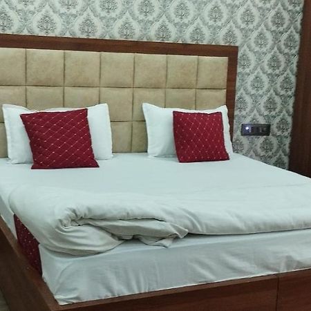 The Singhasan Nd Saffron Hotel Jind Luaran gambar